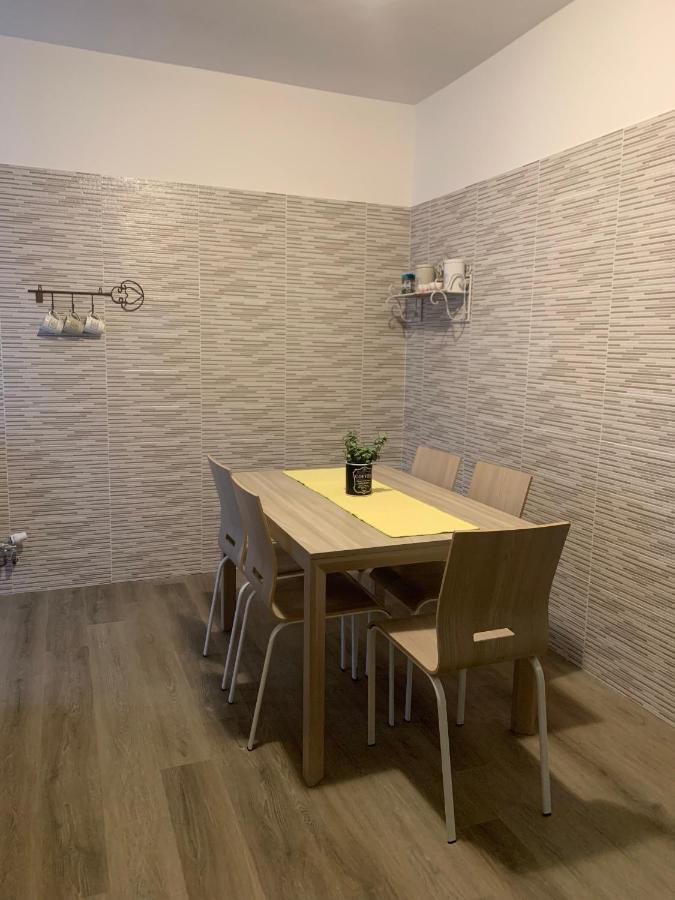 Lario Promenade: Family Friendly Apartment In Como Exteriör bild