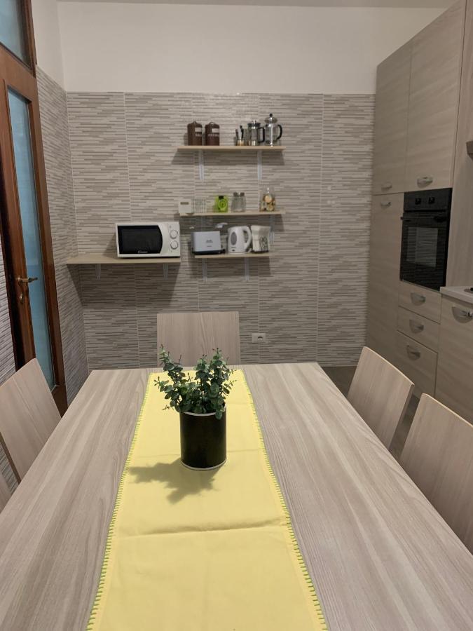 Lario Promenade: Family Friendly Apartment In Como Exteriör bild